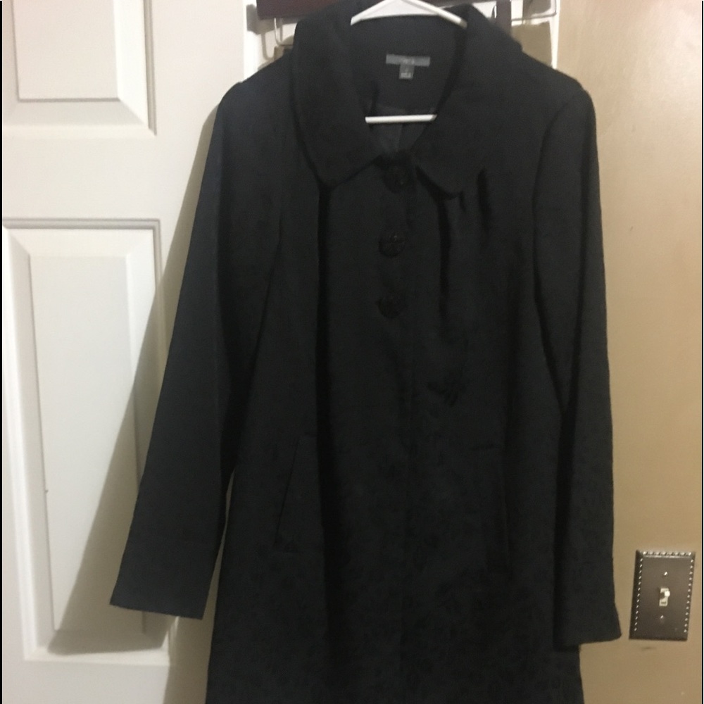 Double breast Peacoat with 3 distinguished buttons